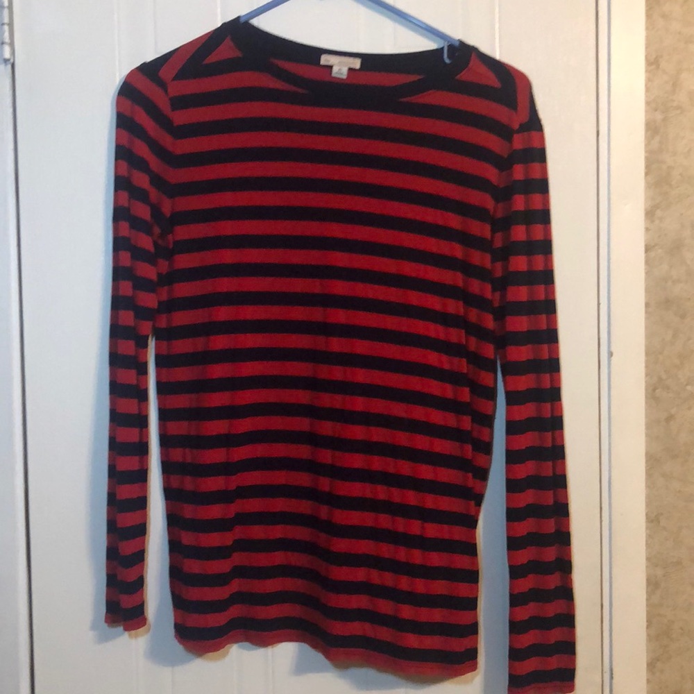 dark navy blue and red striped long sleeve tee